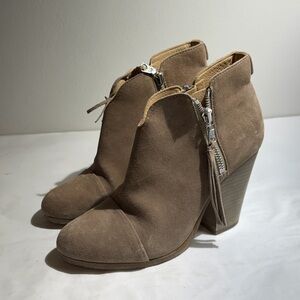 Used women’s rag & bone Taupe Suede Ankle Booties size 36